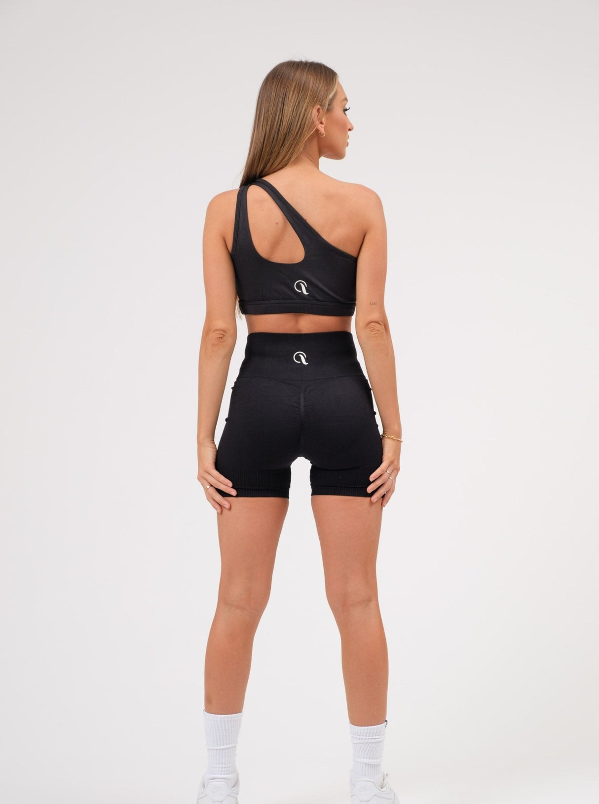 Amélie Sports Bra - Black - Ponique