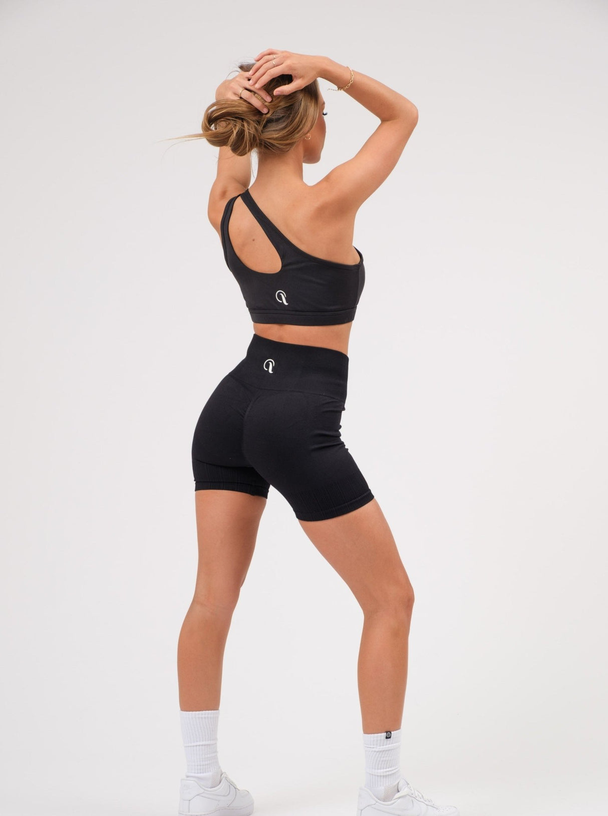 Amélie Sports Bra - Black - Ponique